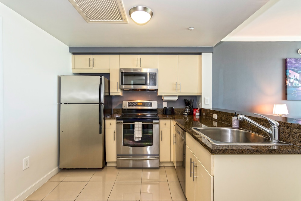 Private Residences at Hotel Arya by SoFLA Vacations 8/38