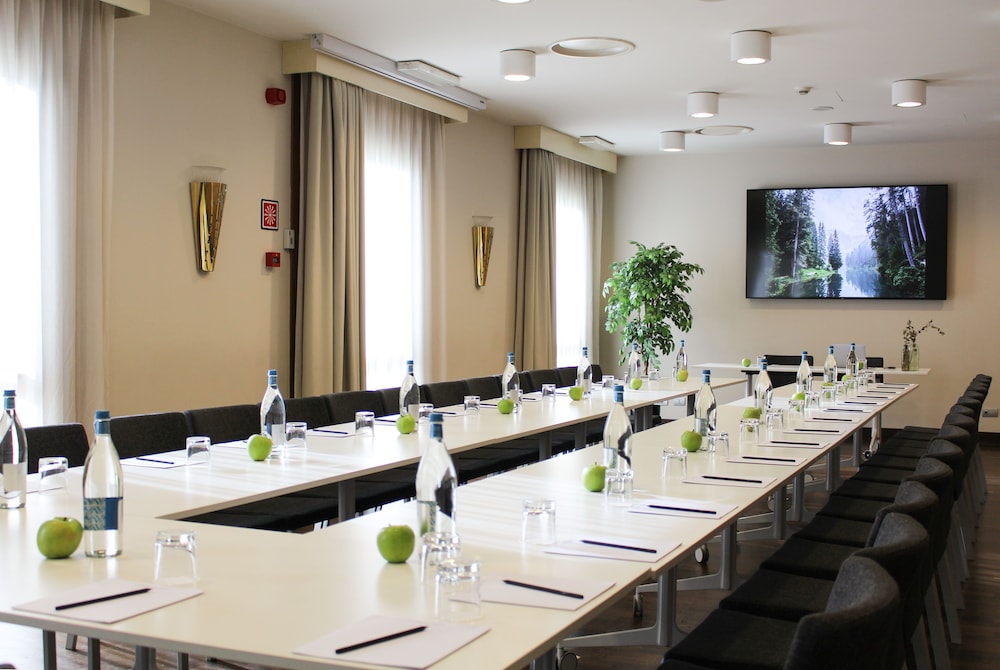 Litta Palace 64/76