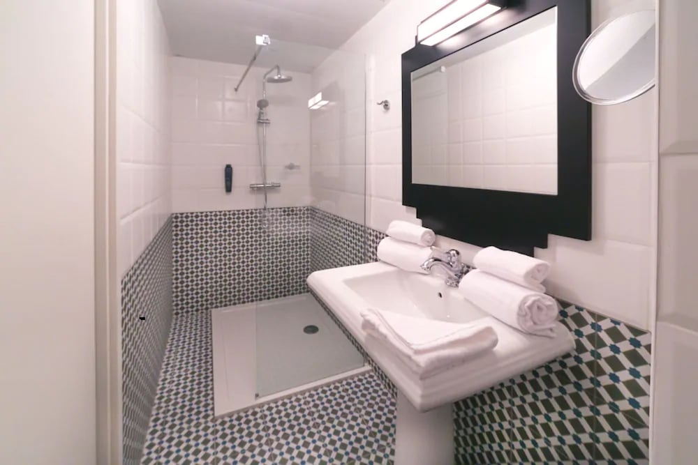 Best Western Hotel Journel Saint-Laurent-Du-Var 14/45