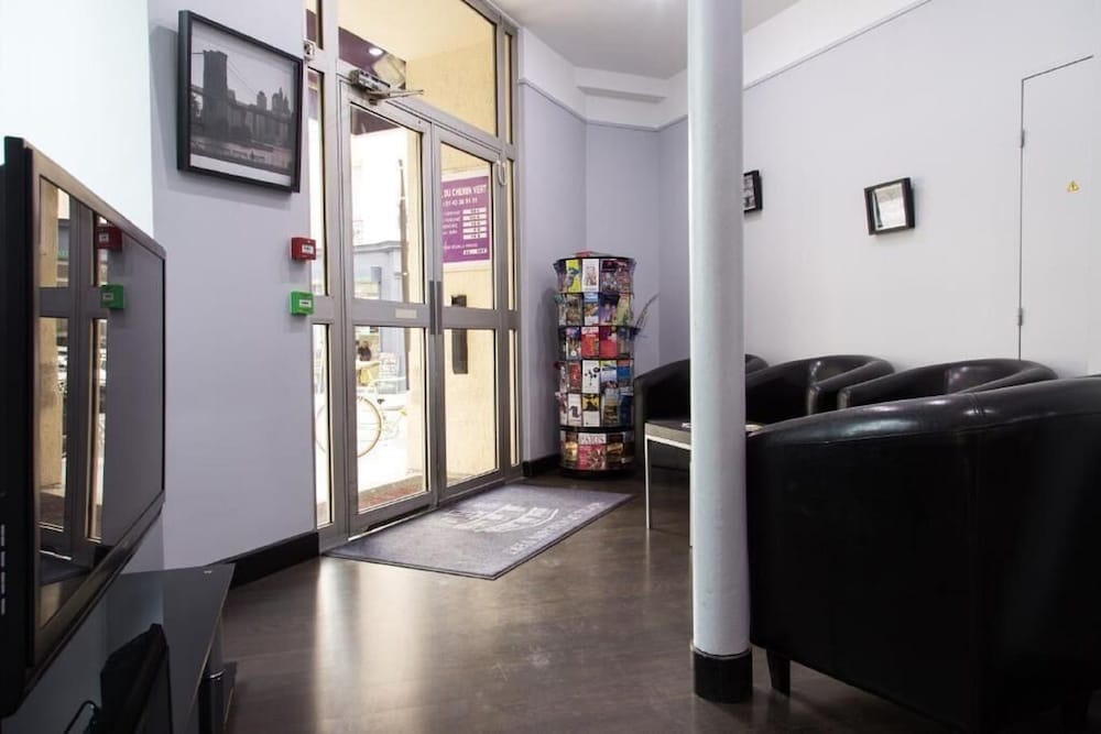 Hotel Du Chemin Vert 30/46