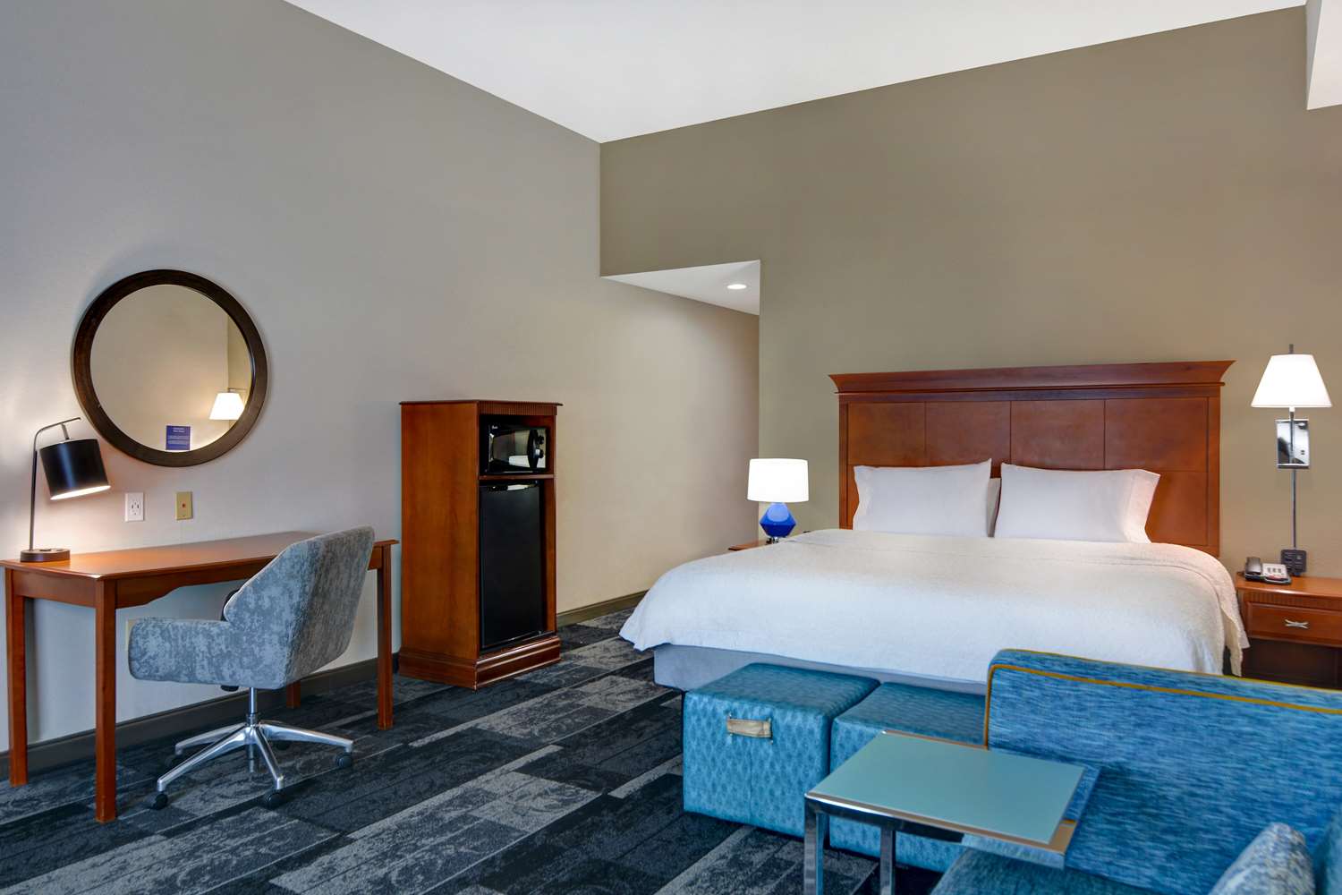 Studio, Suite, King Bed, Sofa, Accessible