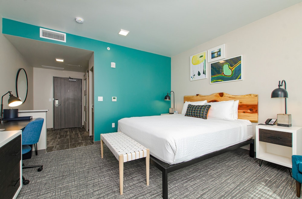 The Independence Hotel 15/55