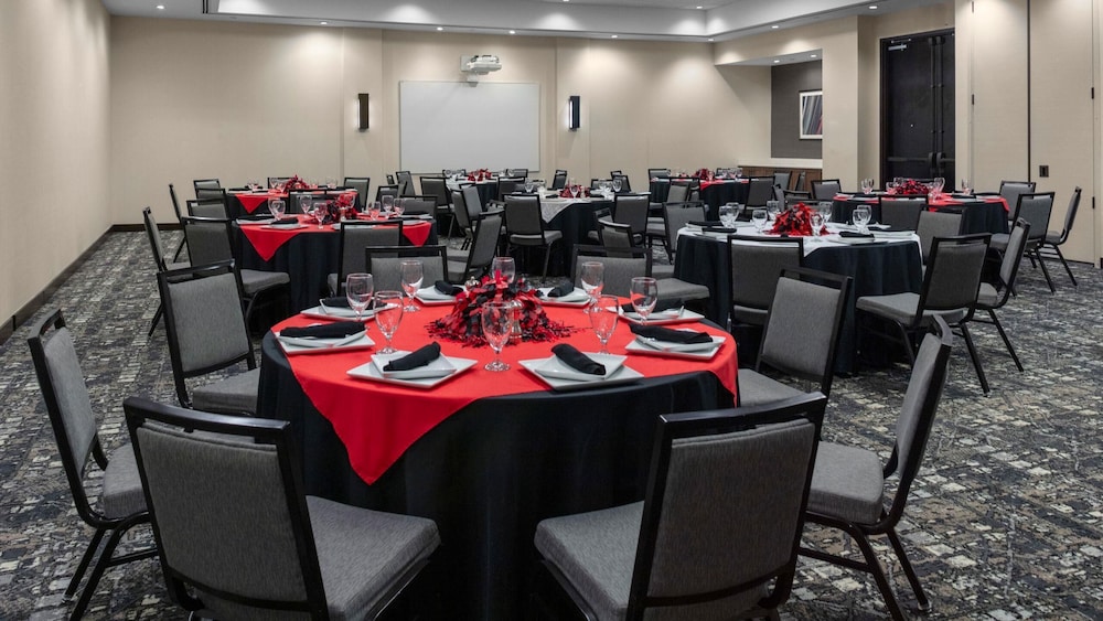 Hyatt Place Athens Downtown 55/62