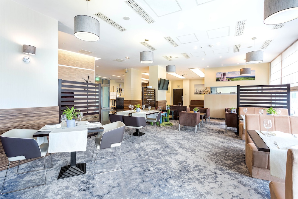 restaurant-cafeteria