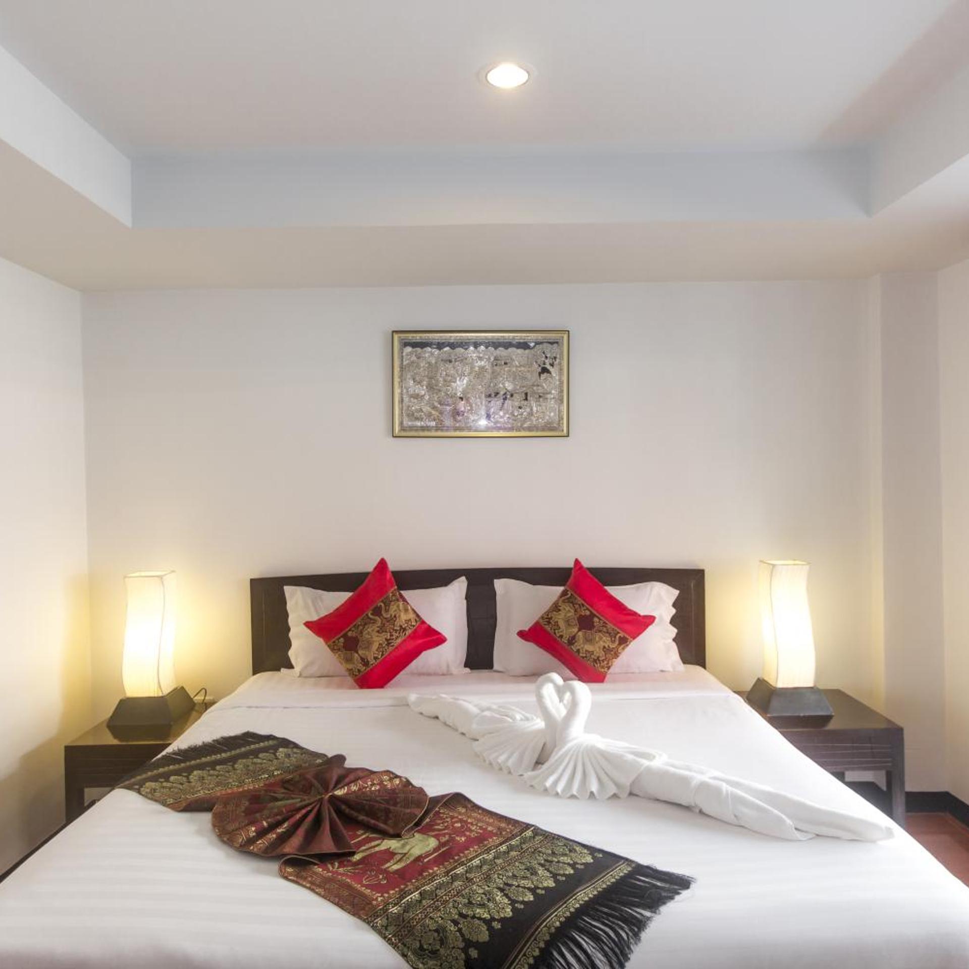 SUPERIOR, KING BED
