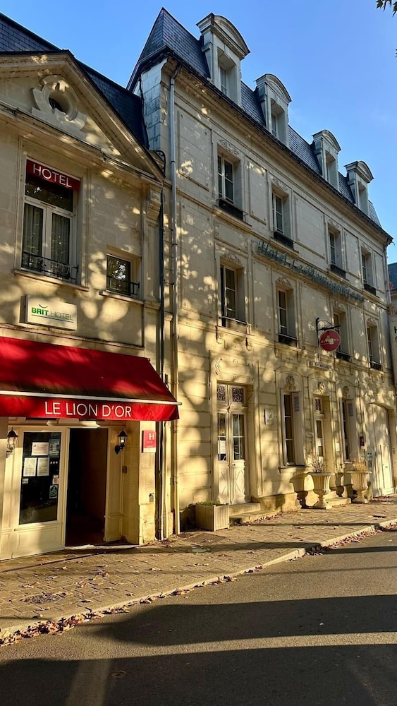 The Originals City Hotel Le Lion Dorr Chinon Inter Hotel 3/76