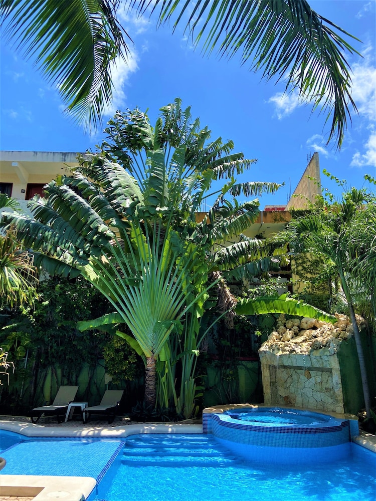 Hotel Lunasol 63/71