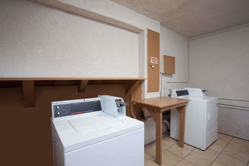 Express Inn & Suites Ontario 23/30
