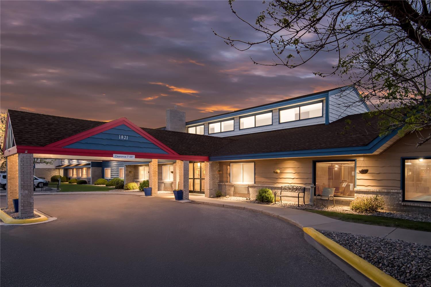 AmericInn by Wyndham Crookston U of M Crookston 2/32