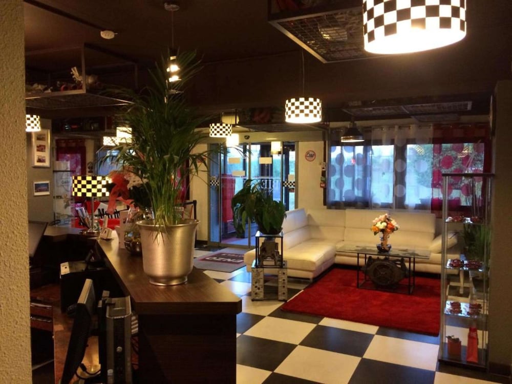 ENZO HOTELS CANNES ECLUSE by Kyriad Direct 18/31