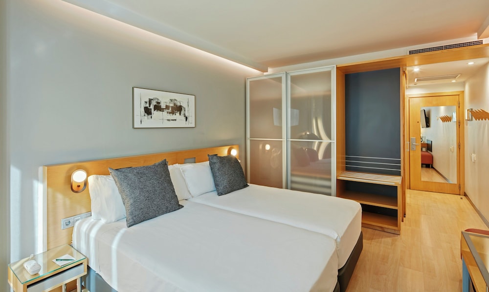CLASSIC, TWIN BEDS