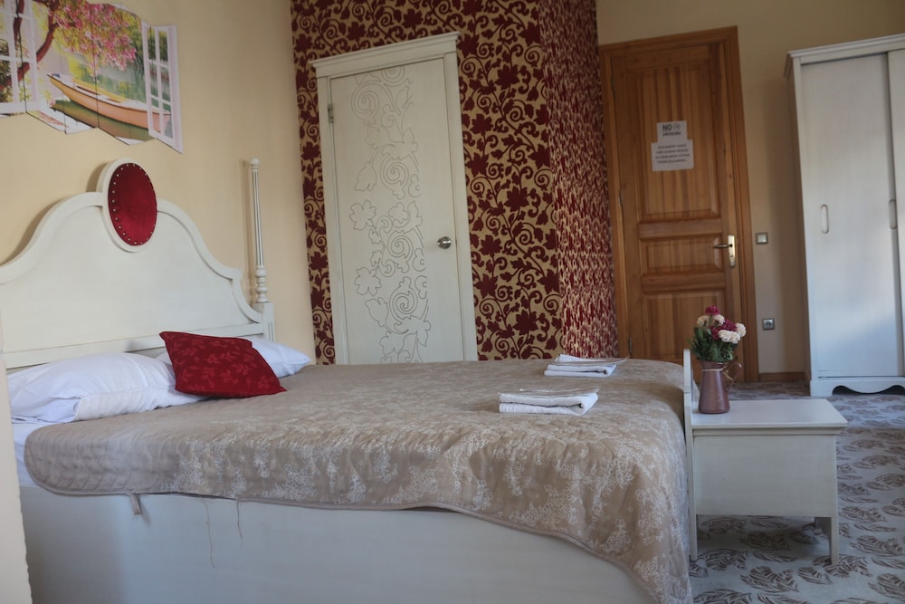 Yali Hotel 17/39