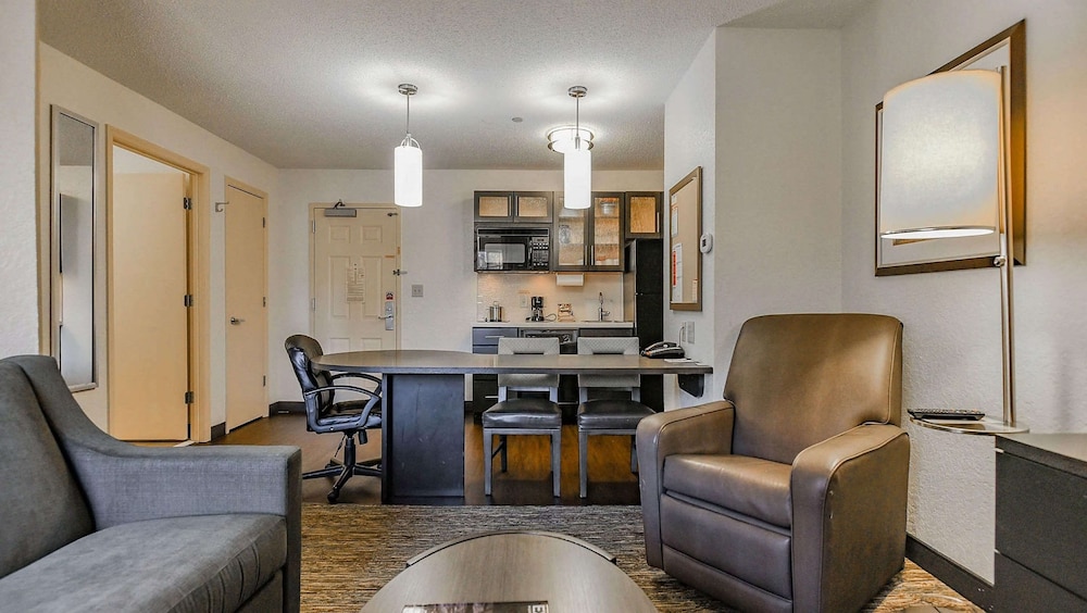 Sonesta Simply Suites Philadelphia Mount Laurel 12/22