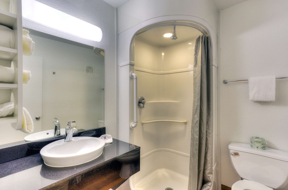 Motel6 Tigard, OR - Portland South - Lake Oswego 56/59