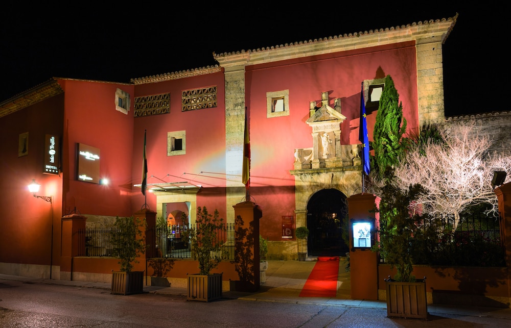 Izan Trujillo Hotel 4/73