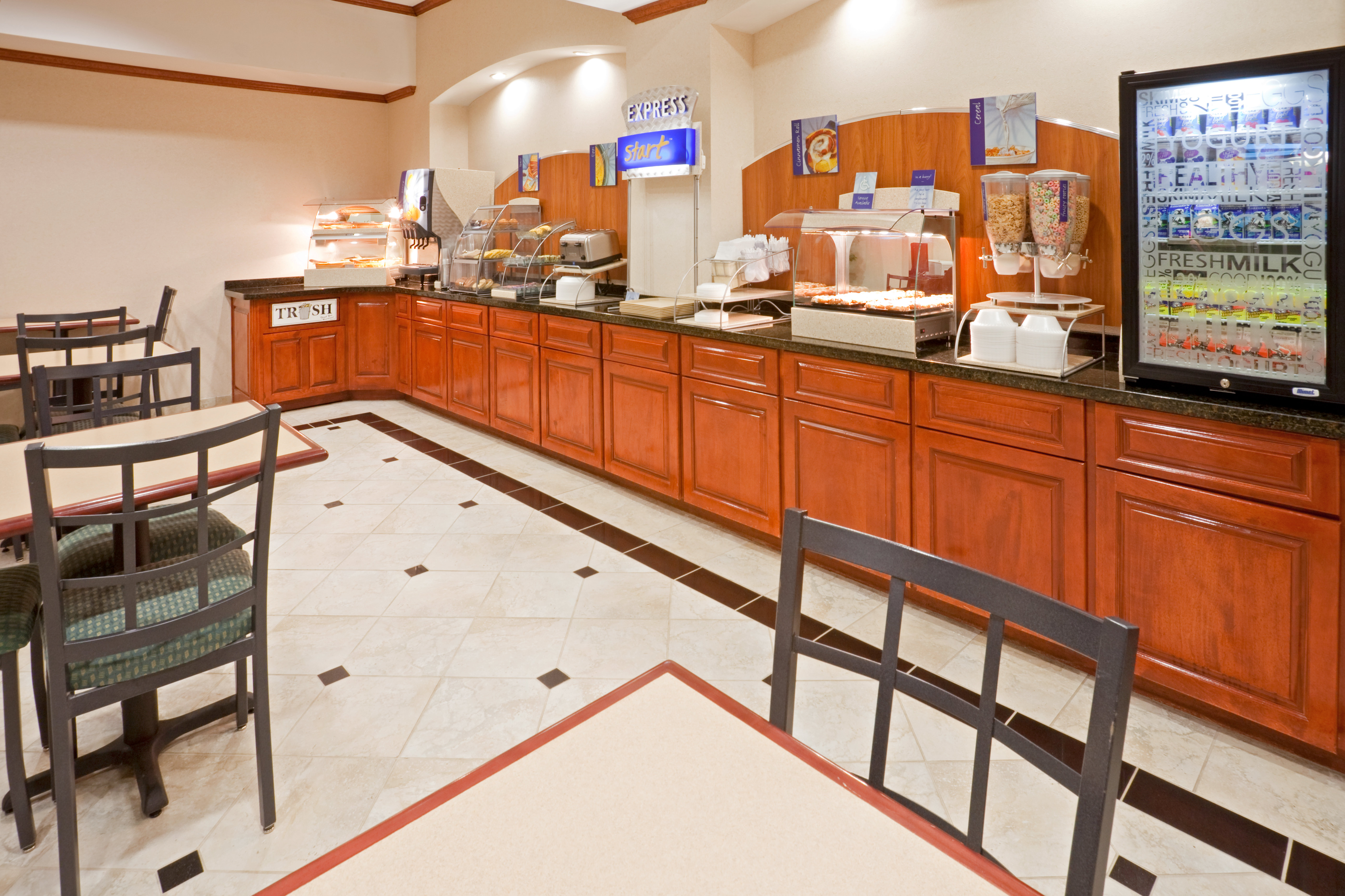 Holiday Inn Express Hotel And Suites Decatur 53/57