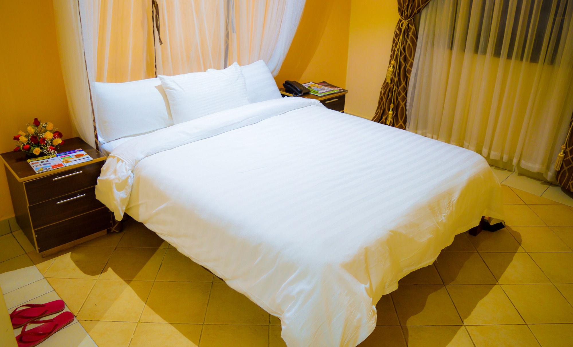 Fourth Parklands Guest House & Conference 9/36