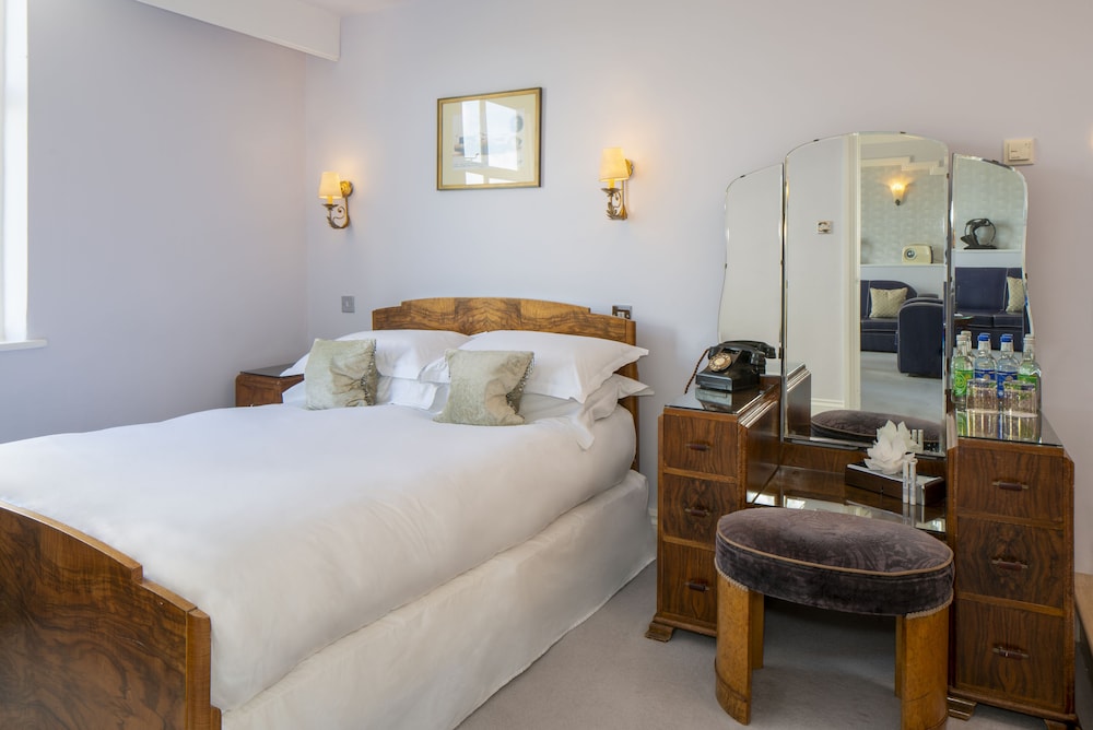Burgh Island Hotel 15/50