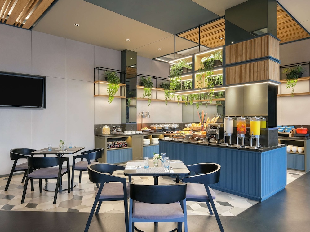 Ibis Surabaya Tidar 18/23
