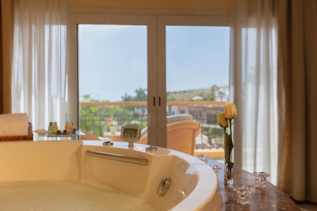 ROYAL SAVOY VILLAS 23/53
