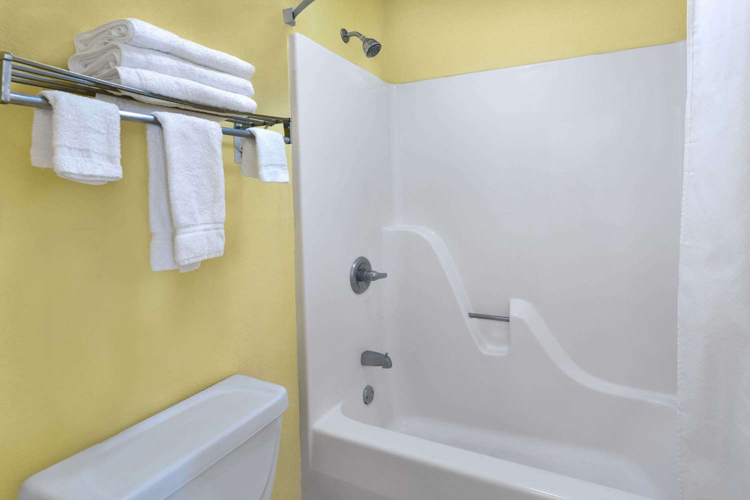 Super 8 By Wyndham Breaux Bridge 14/15