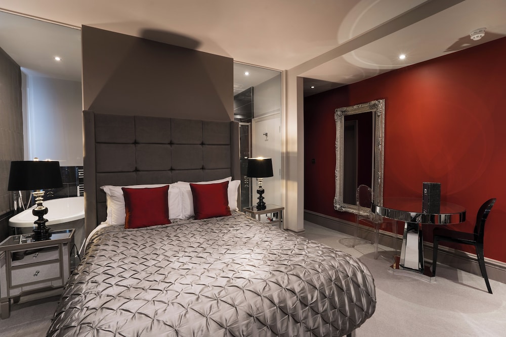 LUXURY, DOUBLE BED
