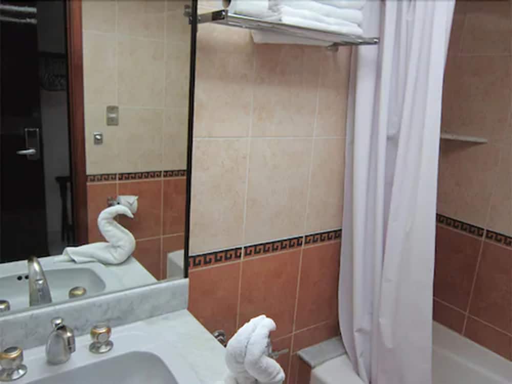Hotel Baluarte 72/73