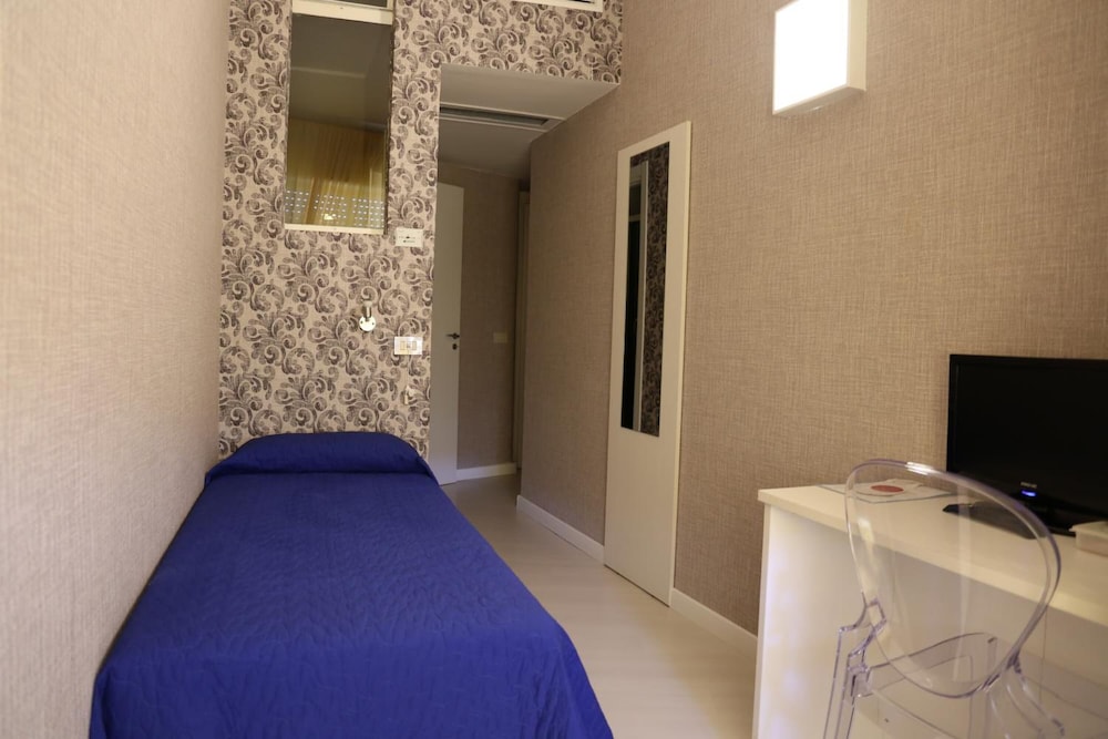 Hotel Baia Azzurra 40/70