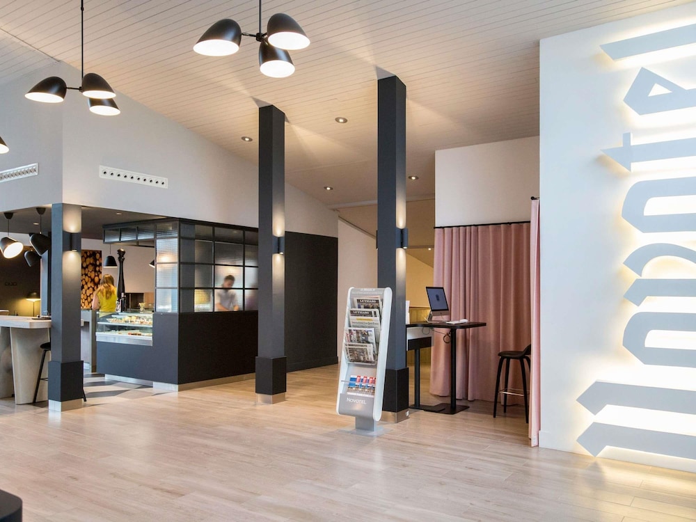 NOVOTEL LILLE AEROPORT 64/70
