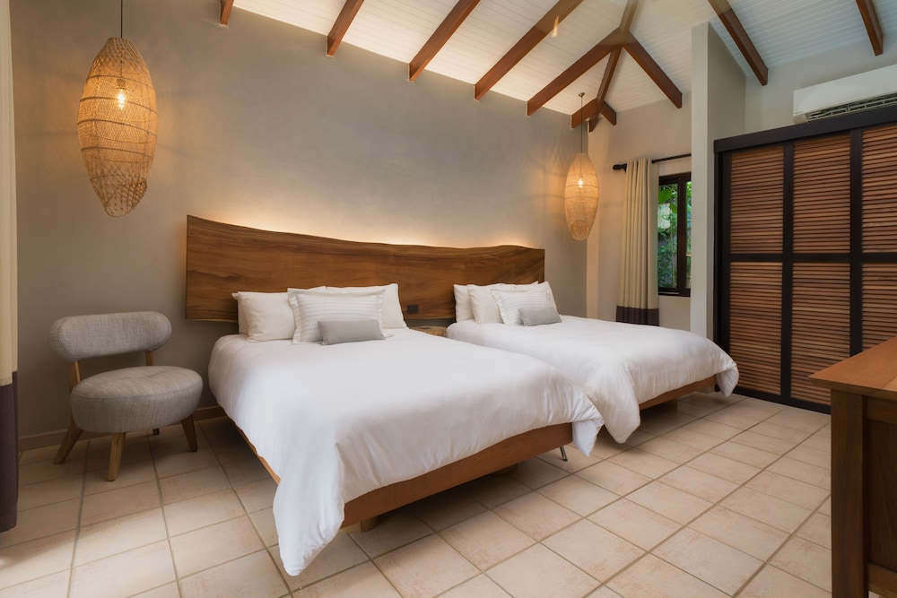 فيلا فاخرة بسرير كينج وسريرين كوين وسريرين منفصلين بـ3 غرف نوم بمسبح خاص، Cala Luna Boutique Hotel and Villas 2/3