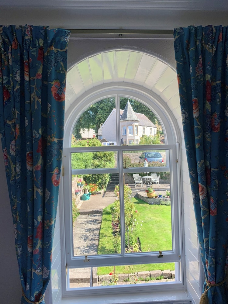 Leven House 5/46