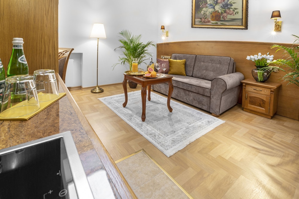 Ventus Rosa Boutique Aparthotel 55/62