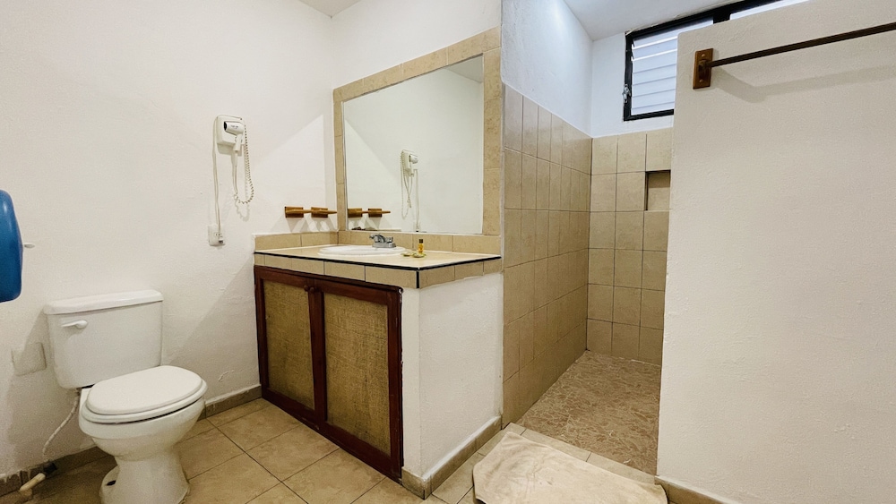 HOTEL PLAYA DEL KARMA 49/54
