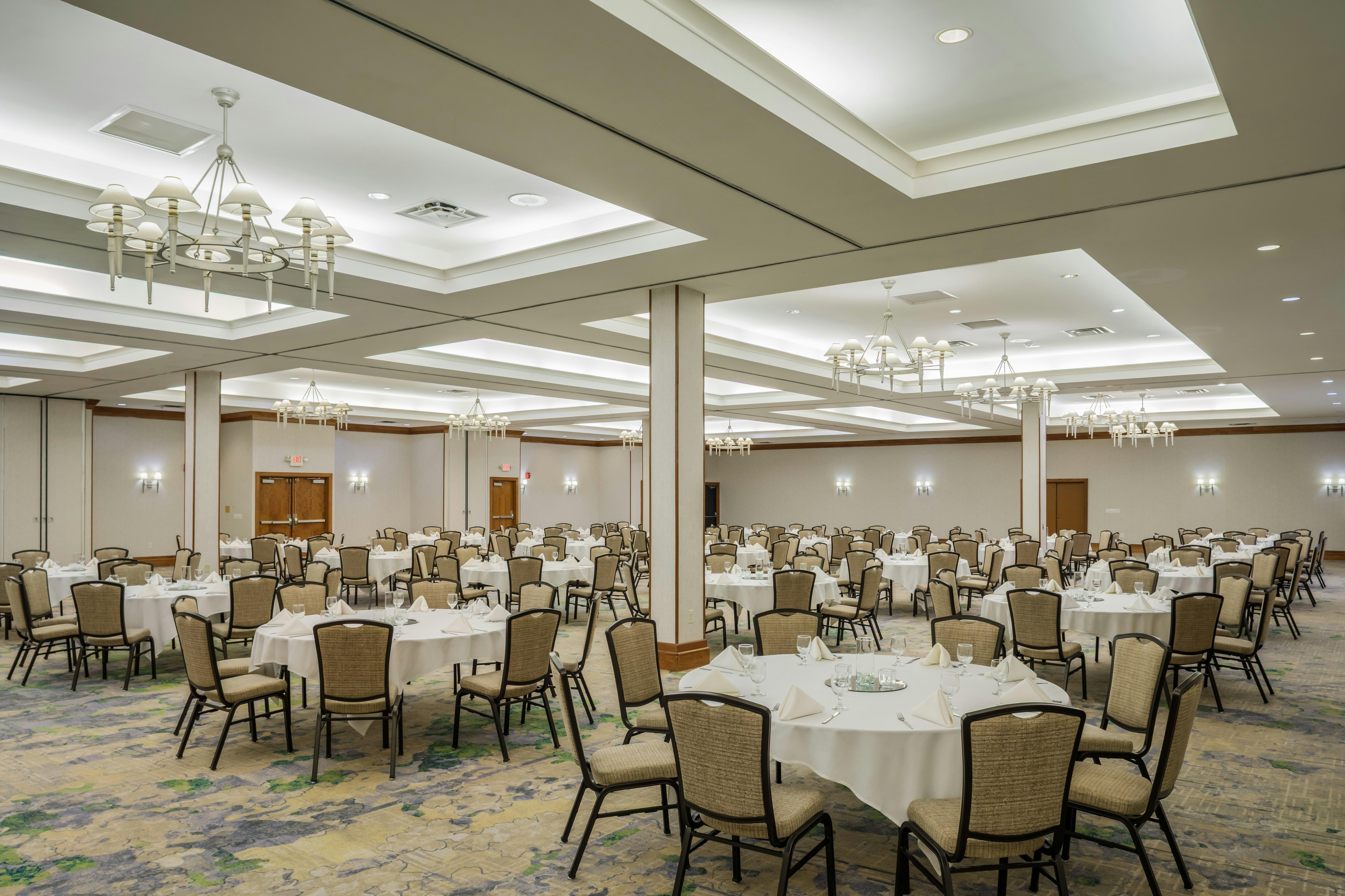 Doubletree By Hilton Hotel Rochester 50/80
