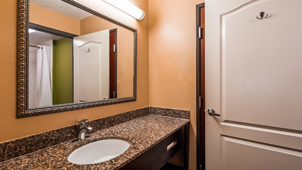 Best Western Plus Gen X Inn 6/30