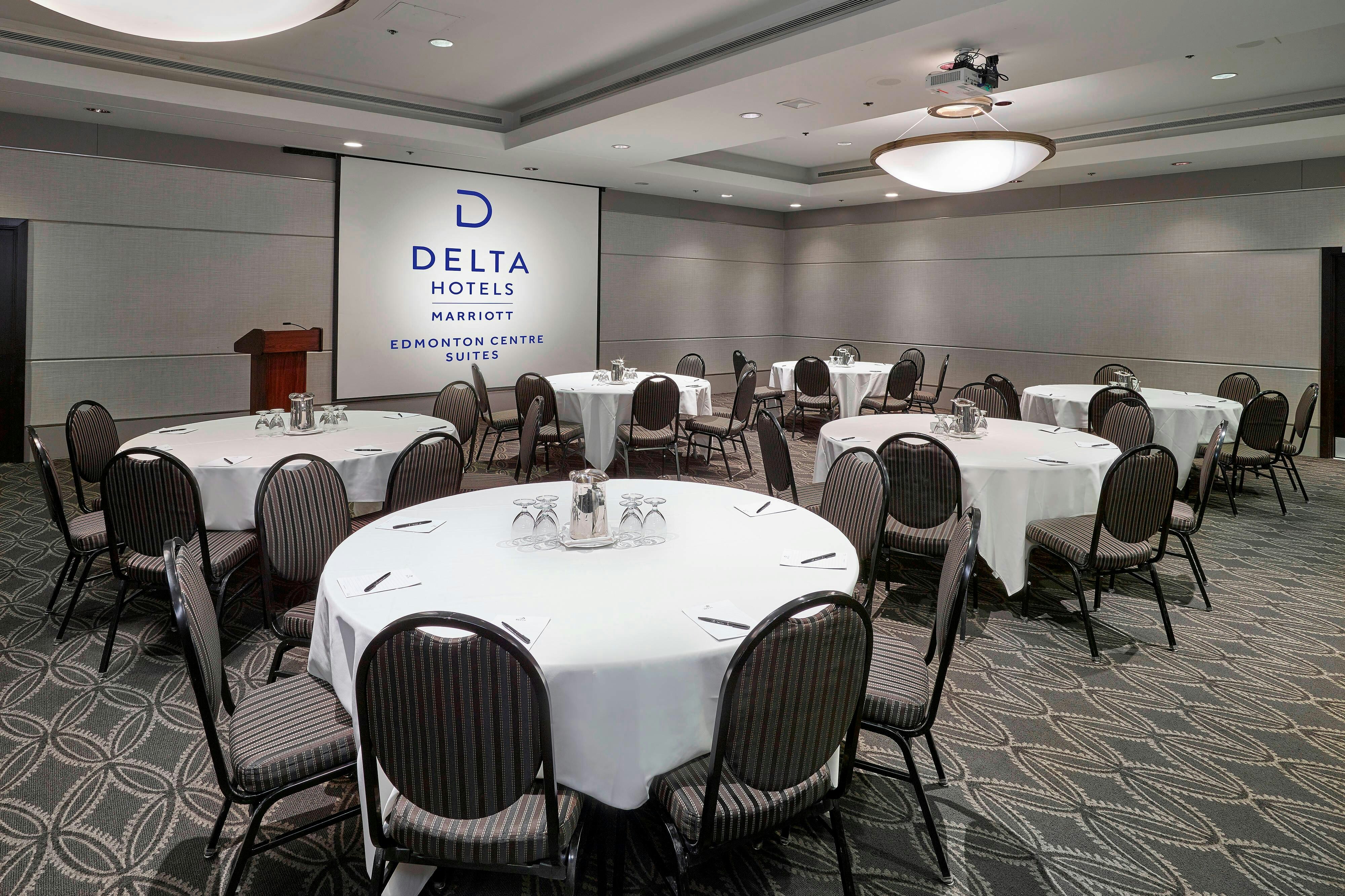 Delta Hotels By Marriott Edmonton Centre Suites 15/16
