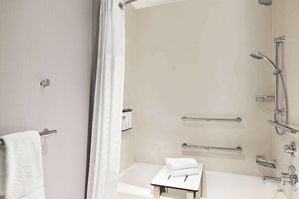 Hyatt Place Columbus/Polaris 34/37