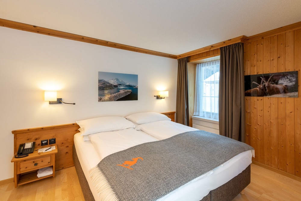 Edelweiss Swiss Quality Hotel 12/48