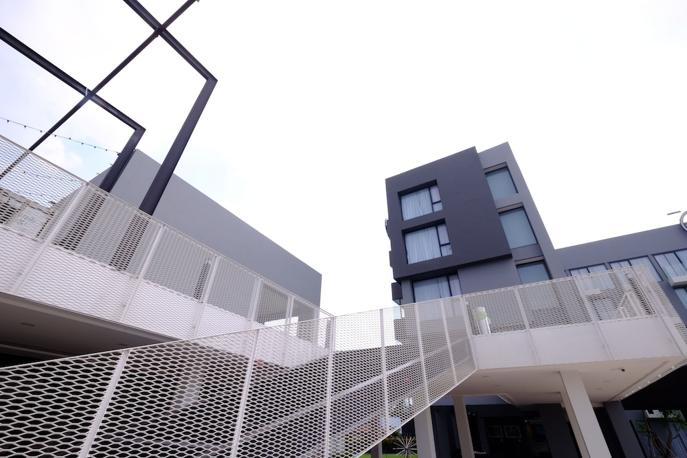 R Photo Hotel 2/33