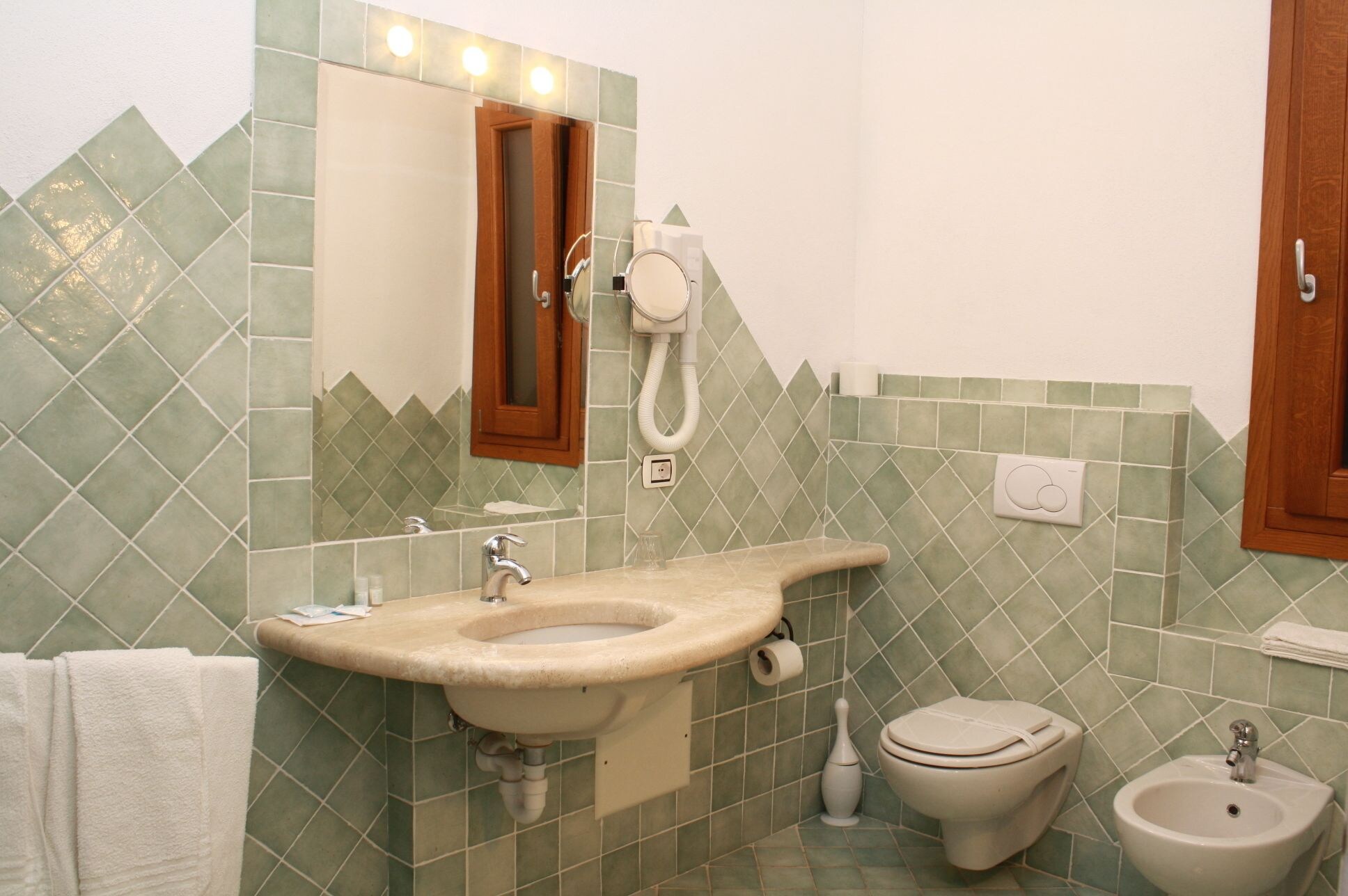 SUPERIOR, DOUBLE BED, MOUNTAIN VIEW, BALCONY