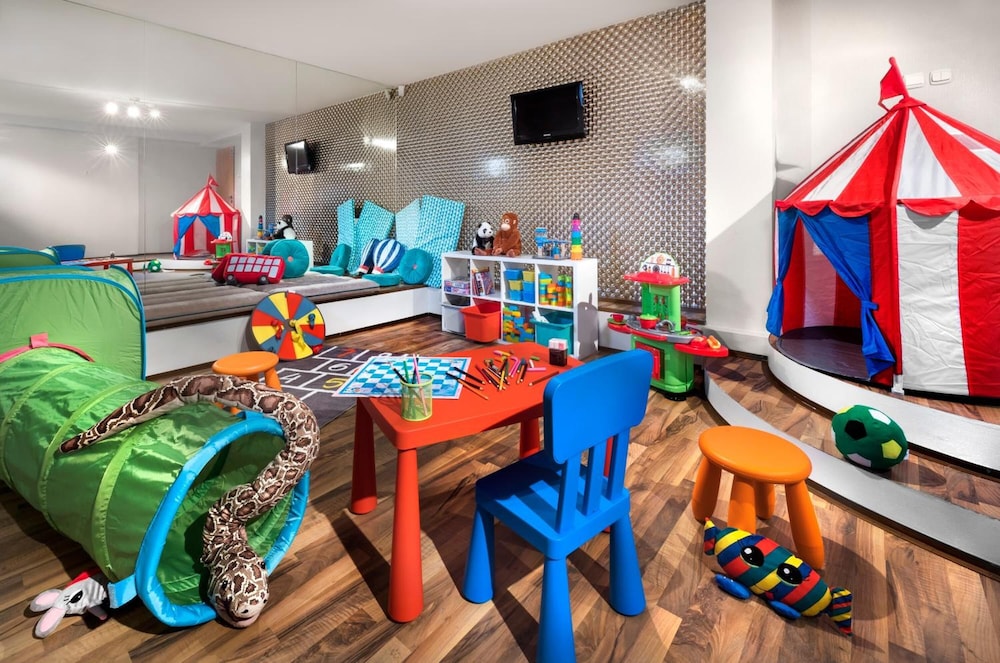 Hotel Antares 43/50