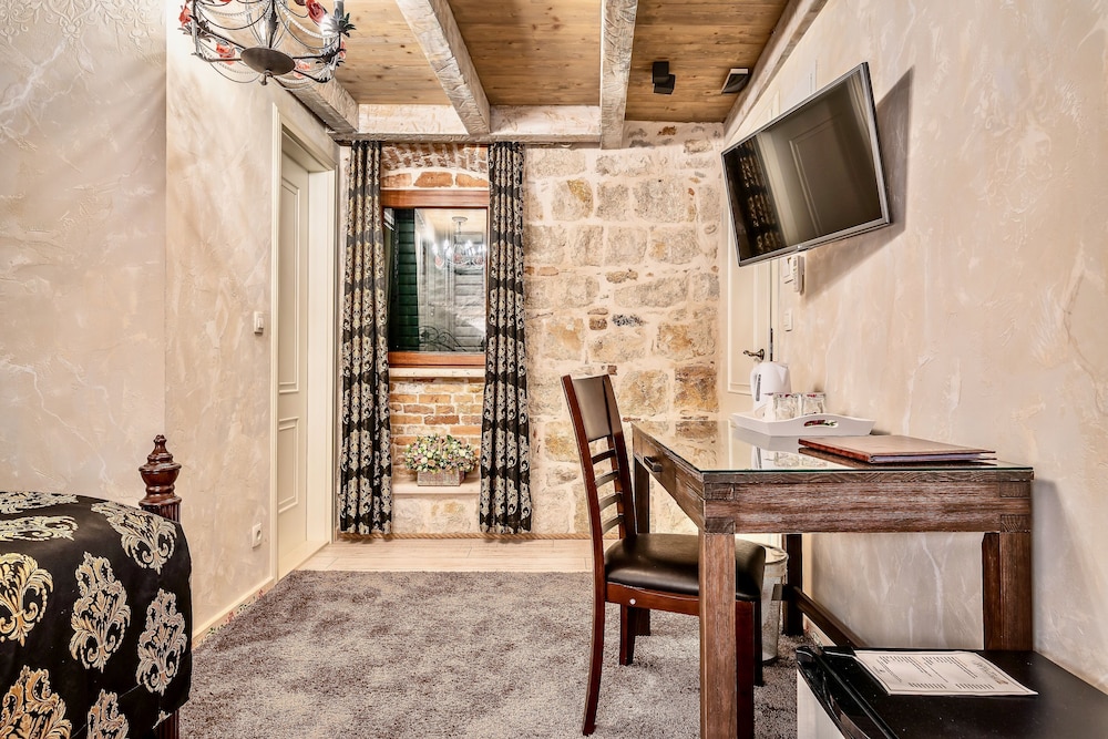 Historic Plaza Varos Split - Adults Only 46/57