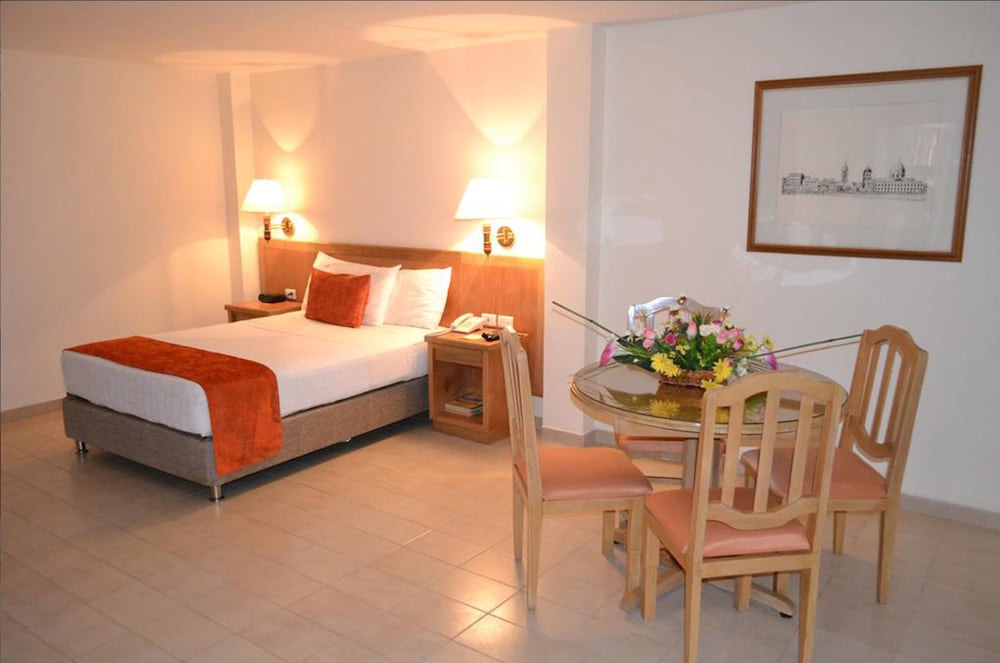 Be La Sierra Hotel 18/73