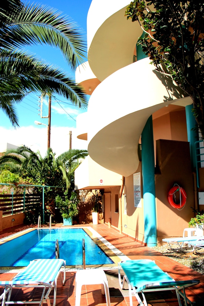 Seafalios Apartments 30/40