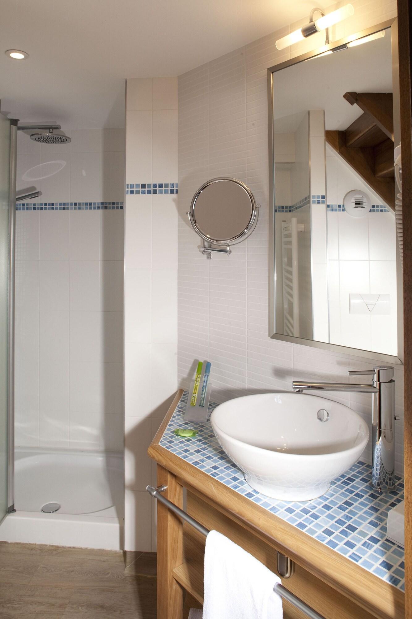 HOTEL LA CROIX BLANCHE 20/20
