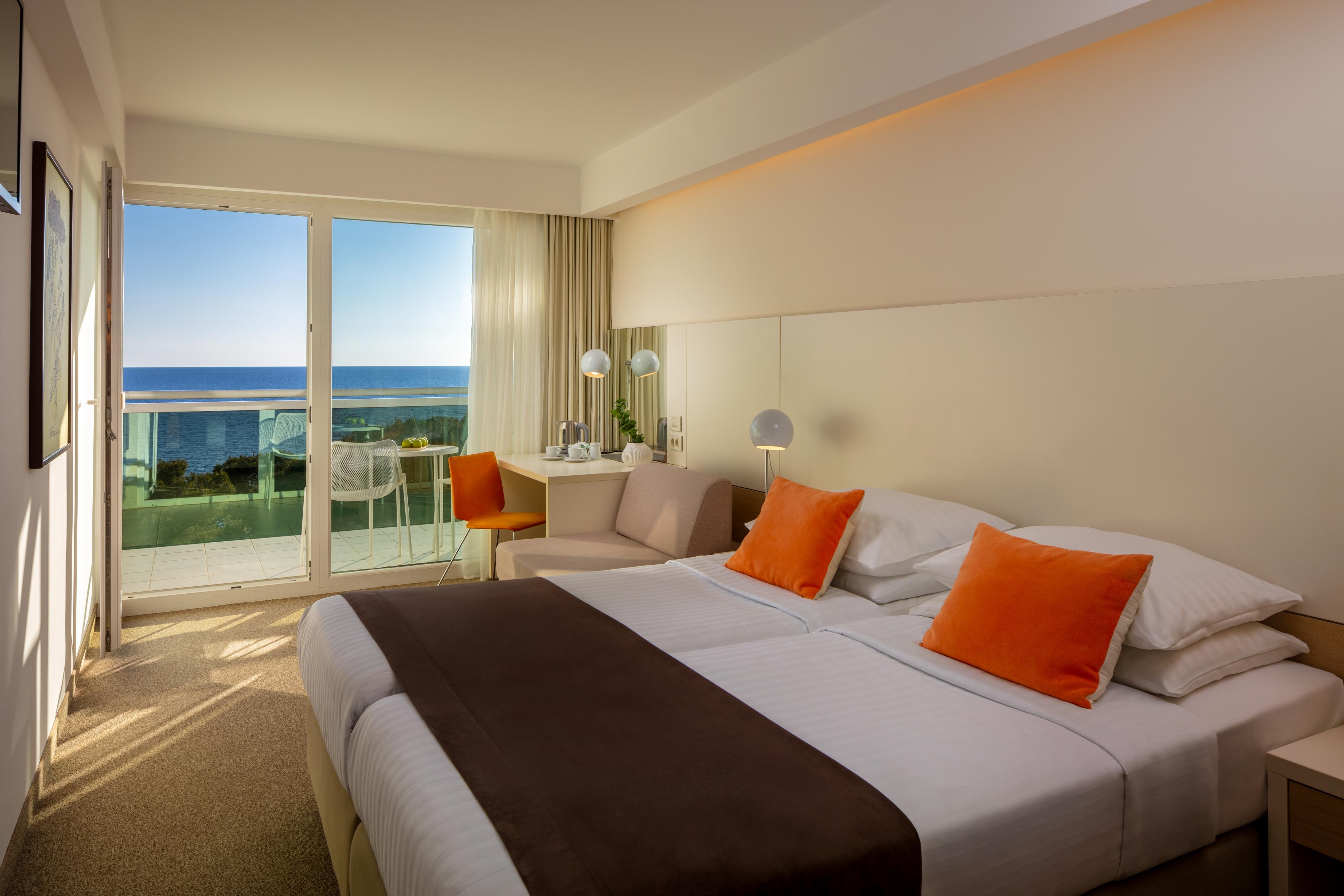 Standard, Twin Beds, Sea Side, Balcony