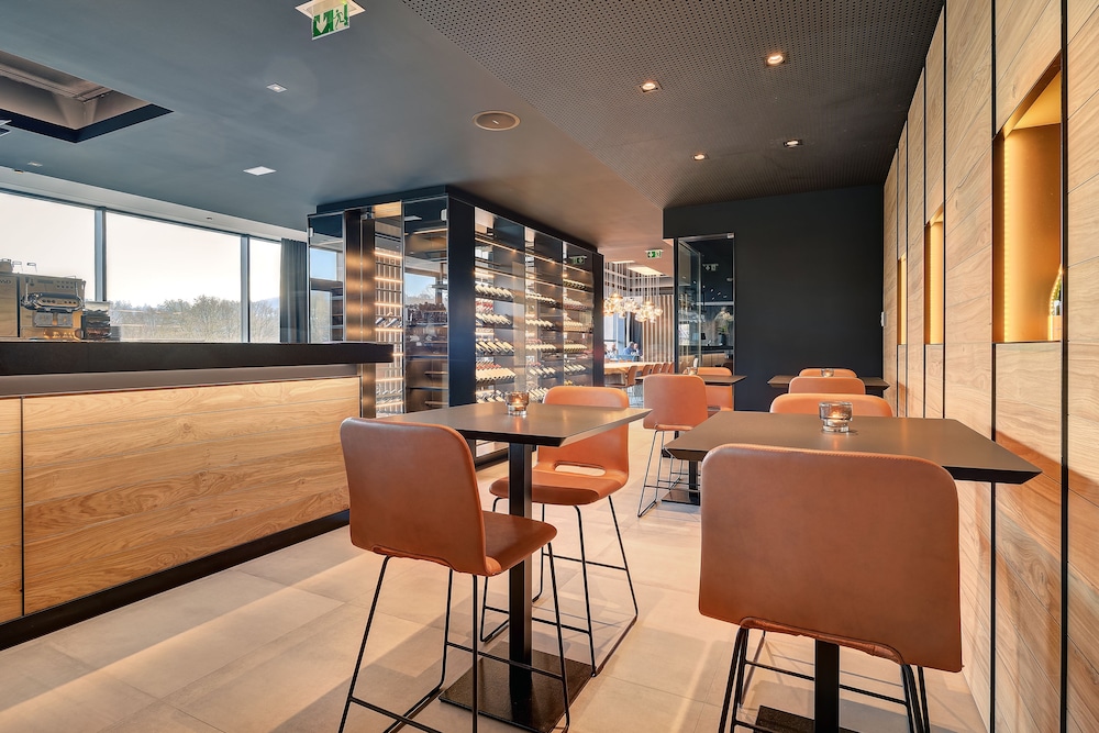 R hotel experiences 48/58