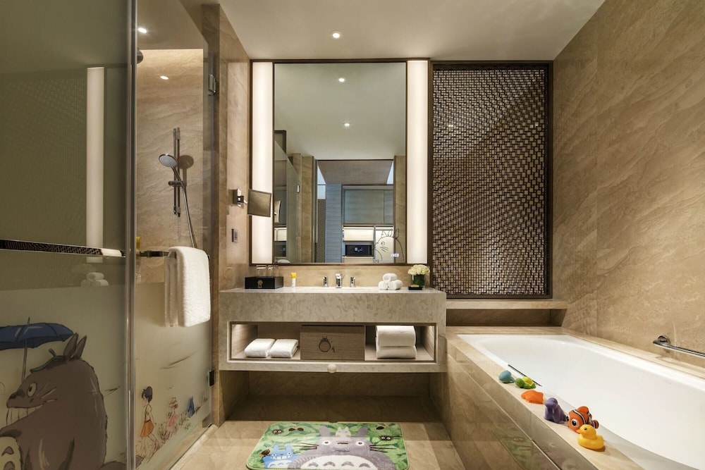 Hyatt Regency Zhenjiang 78/79