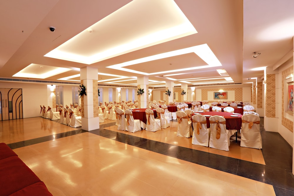 Patliputra Continental Hotel 43/50