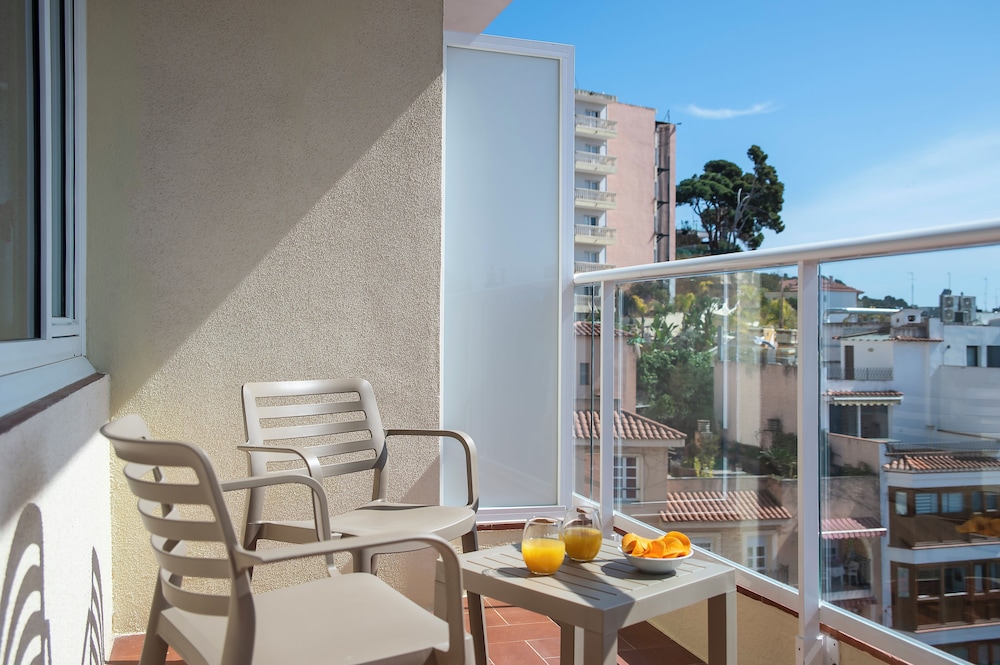 Hotel Lloret Santa Rosa By Pierre Vacances 36/49